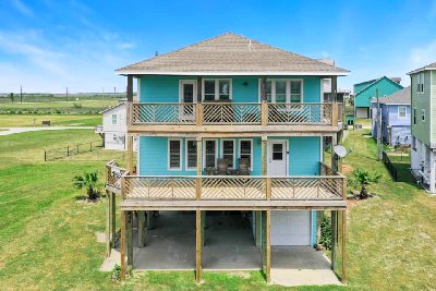 Paden's Place Vacation Rental - Crystal Beach, TX