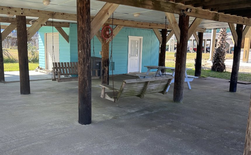 Y'all Come Back Inn Vacation Rental in Crystal Beach, TX